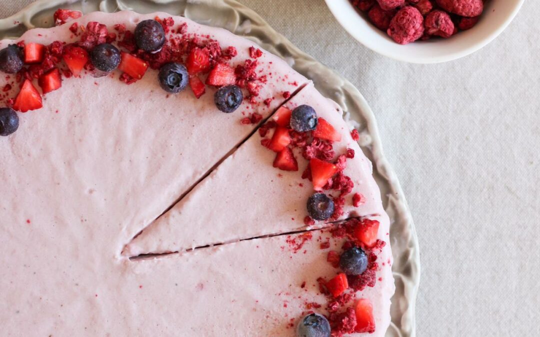 Tarte vegan de morango e frutos secos